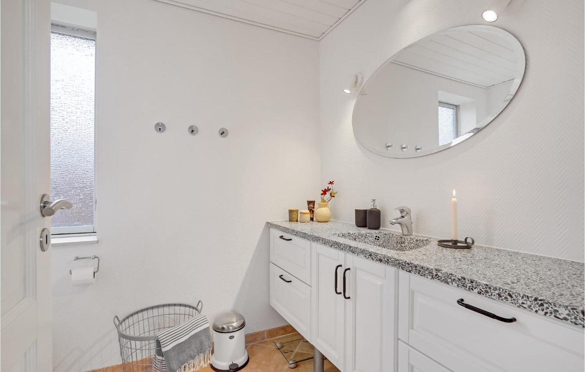 Gorgeous Home In Sunds With Kitchen 外观 照片