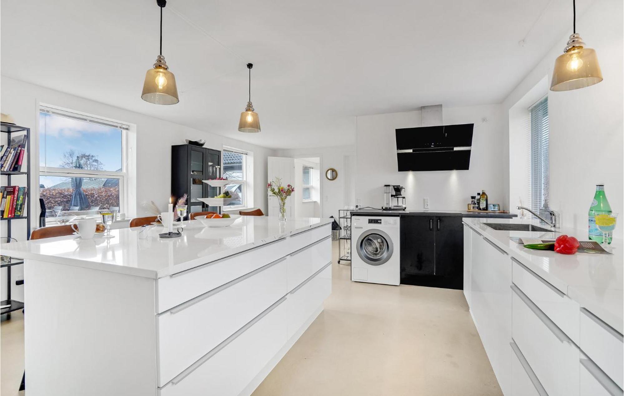Gorgeous Home In Sunds With Kitchen 外观 照片